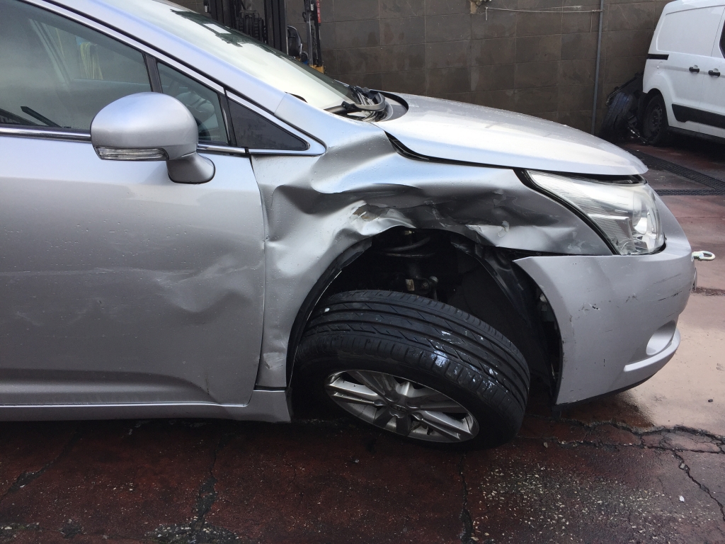 TOYOTA AVENSIS 1.6 VVT-I 132CV