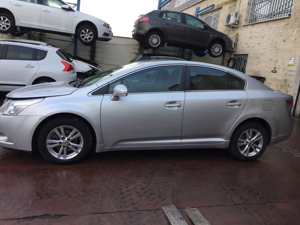 TOYOTA AVENSIS 1.6 VVT-I 132CV