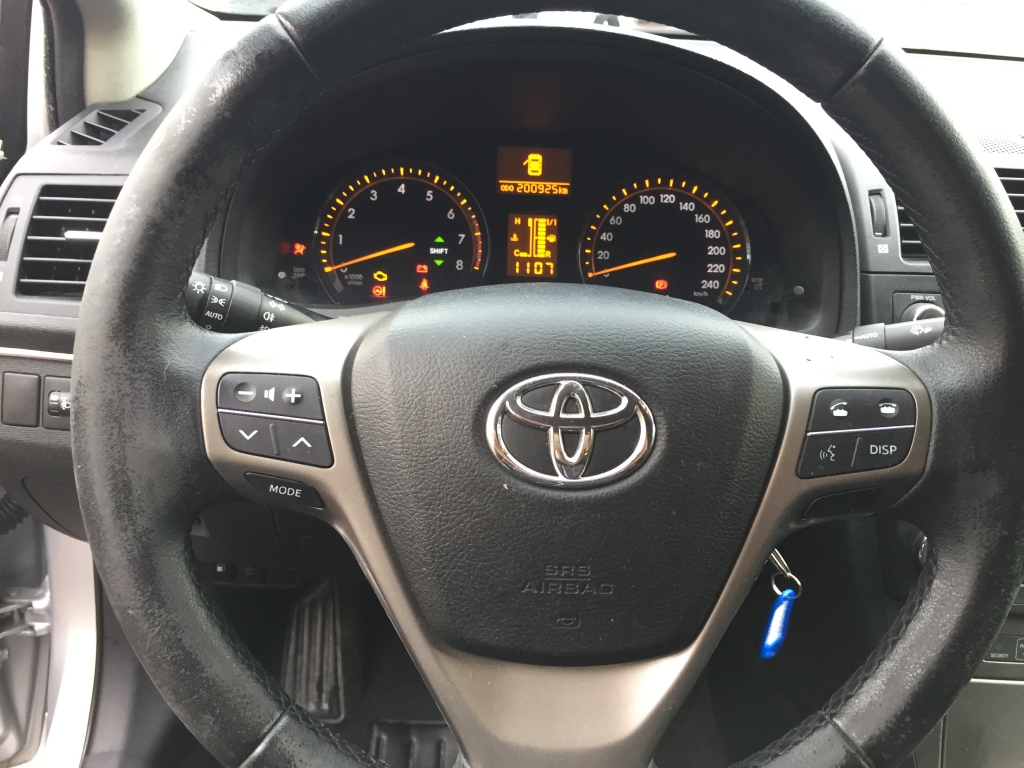 TOYOTA AVENSIS 1.6 VVT-I 132CV