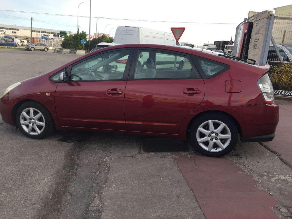 TOYOTA PRIUS 1.5 HIBRIDO 78CV