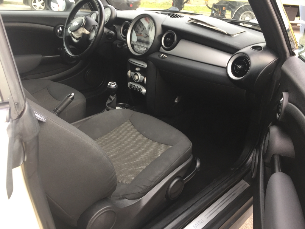 MINI ONE CABRIO 1.6 INY 98CV