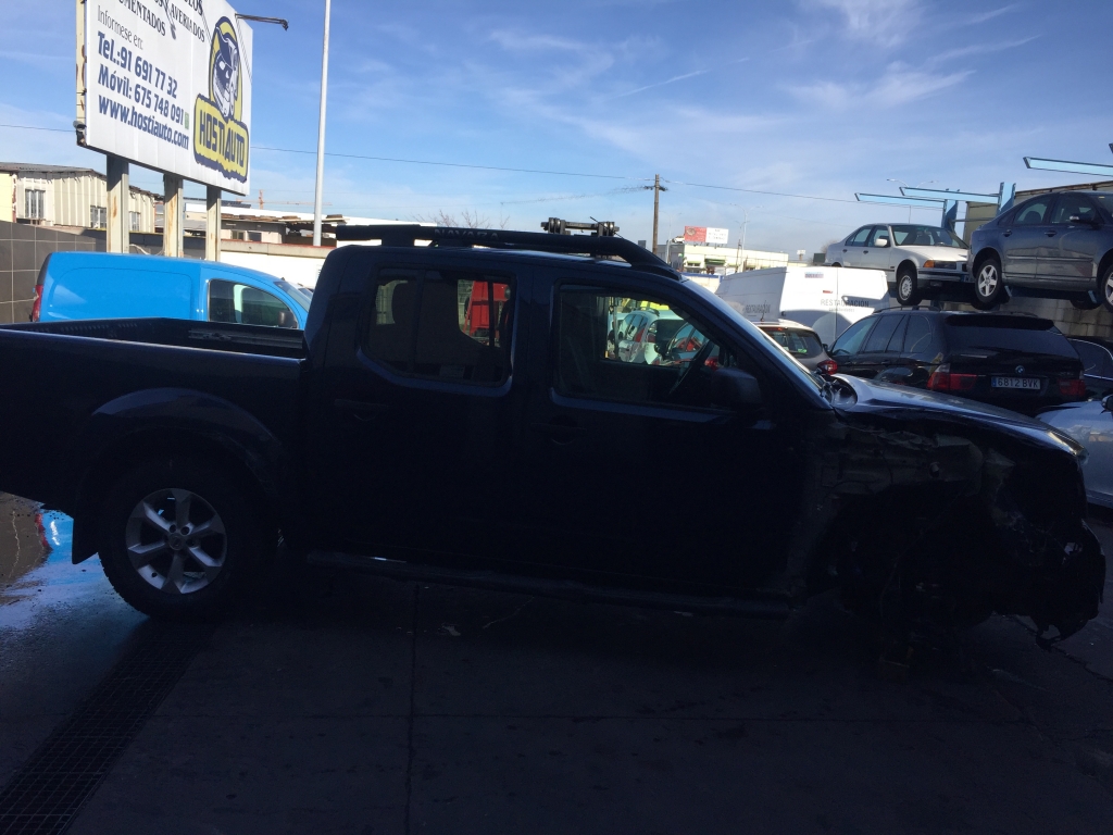 NISSAN NAVARA 2.5 D 174CV AUT