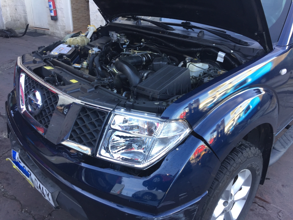 NISSAN NAVARA 2.5 D 174CV AUT