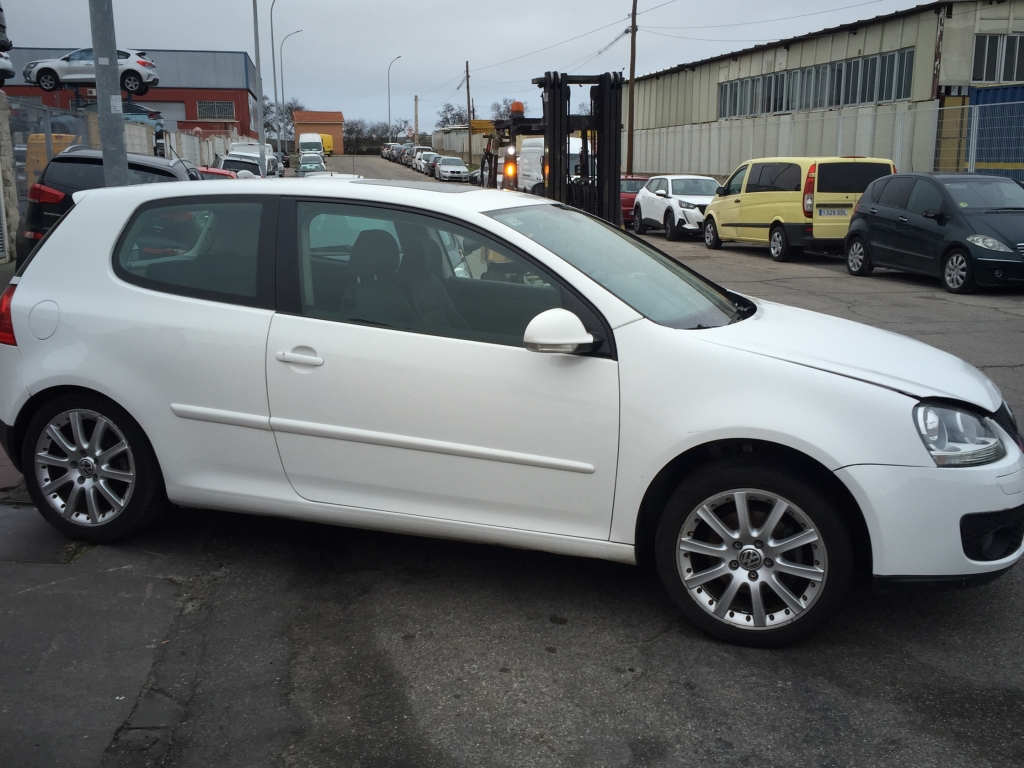 VOLKSWAGEN GOLF GT 2.0 TDI 140CV