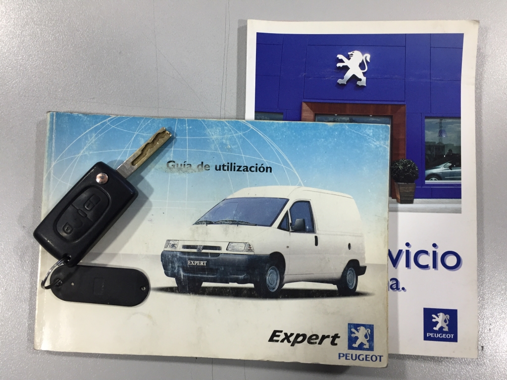 PEUGEOT EXPERT 1.6 HDI 9+0CV 6 PLAZAS