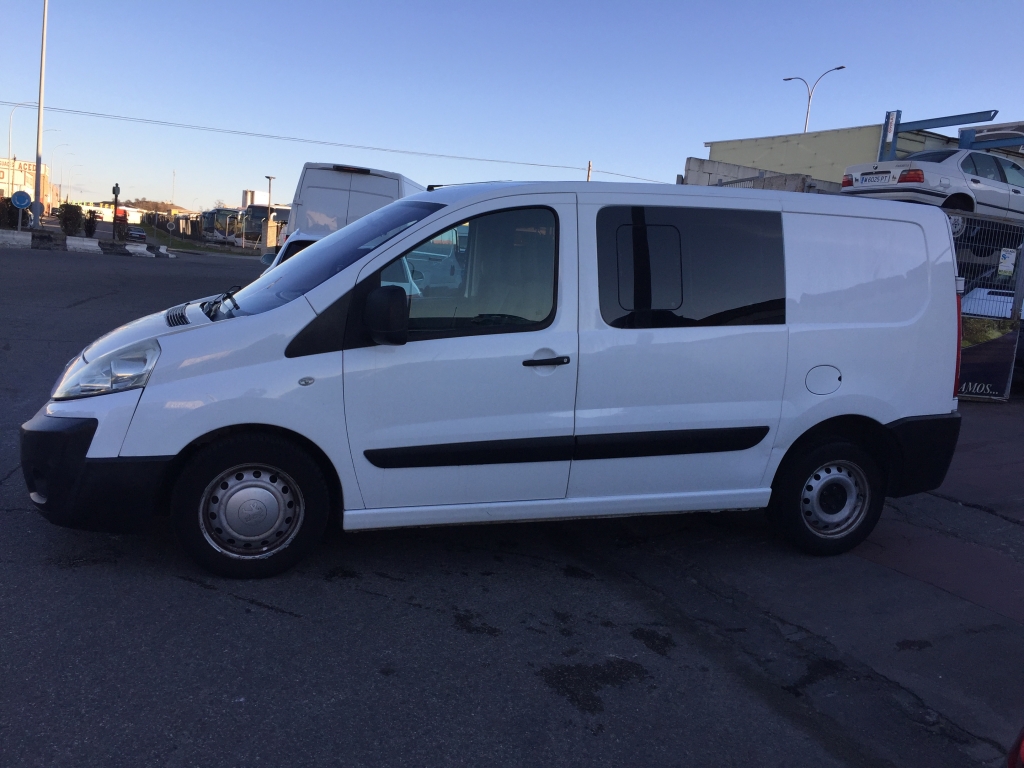PEUGEOT EXPERT 1.6 HDI 9+0CV 6 PLAZAS