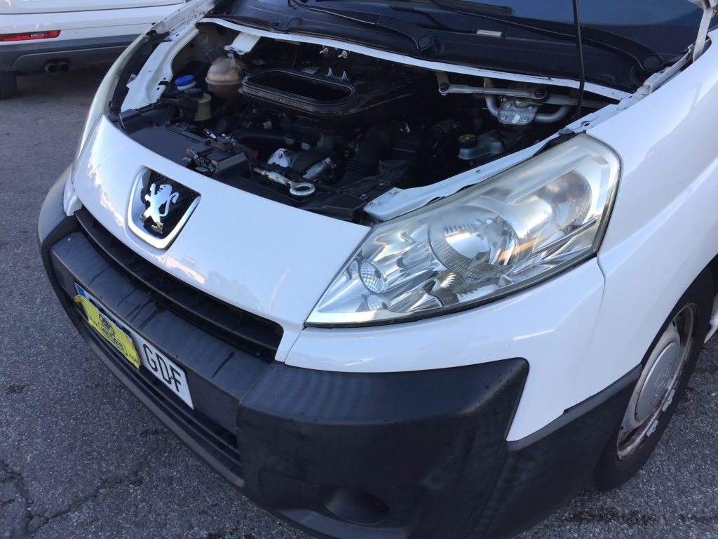 PEUGEOT EXPERT 1.6 HDI 9+0CV 6 PLAZAS