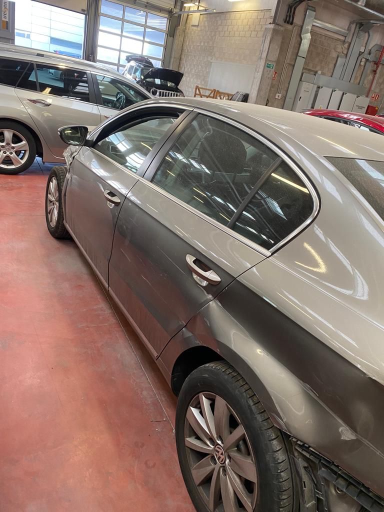 VOLKSWAGEN PASSAT (GAS) 1.4 INY 150CV