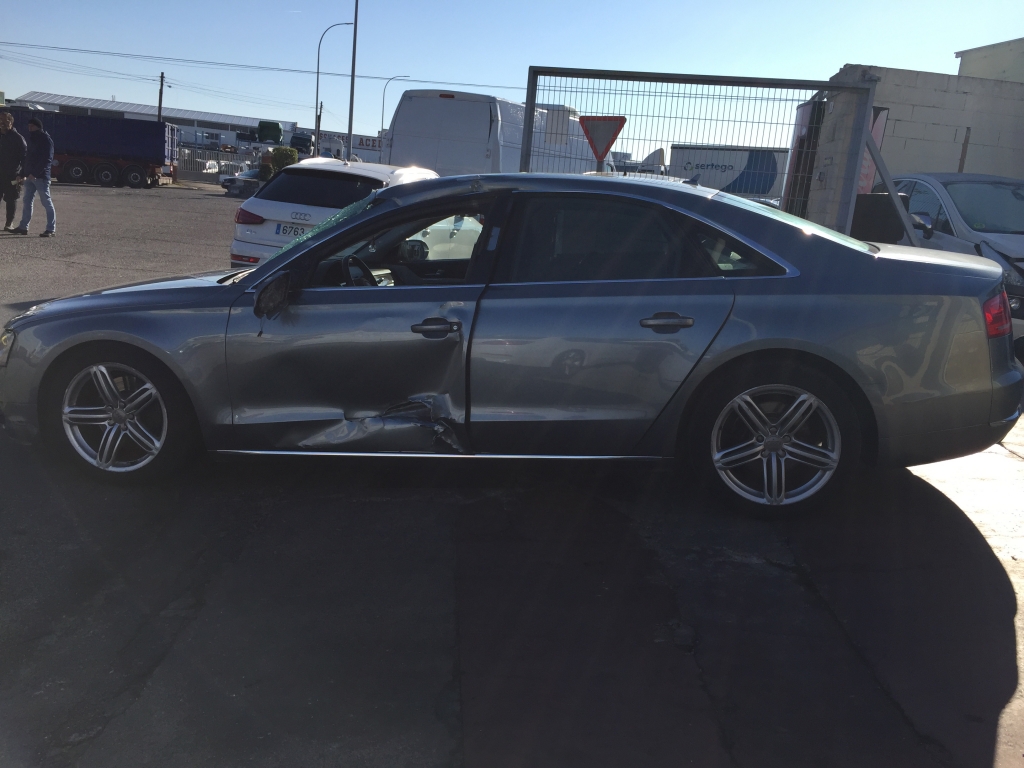 AUDI A 8 3.0 TDI 250CV
