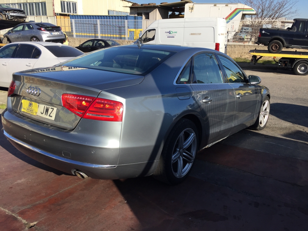 AUDI A 8 3.0 TDI 250CV