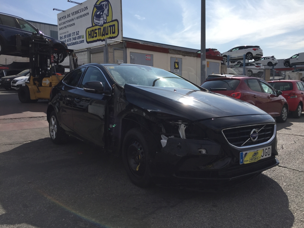 VOLVO V-40 2.0 INY 150CV