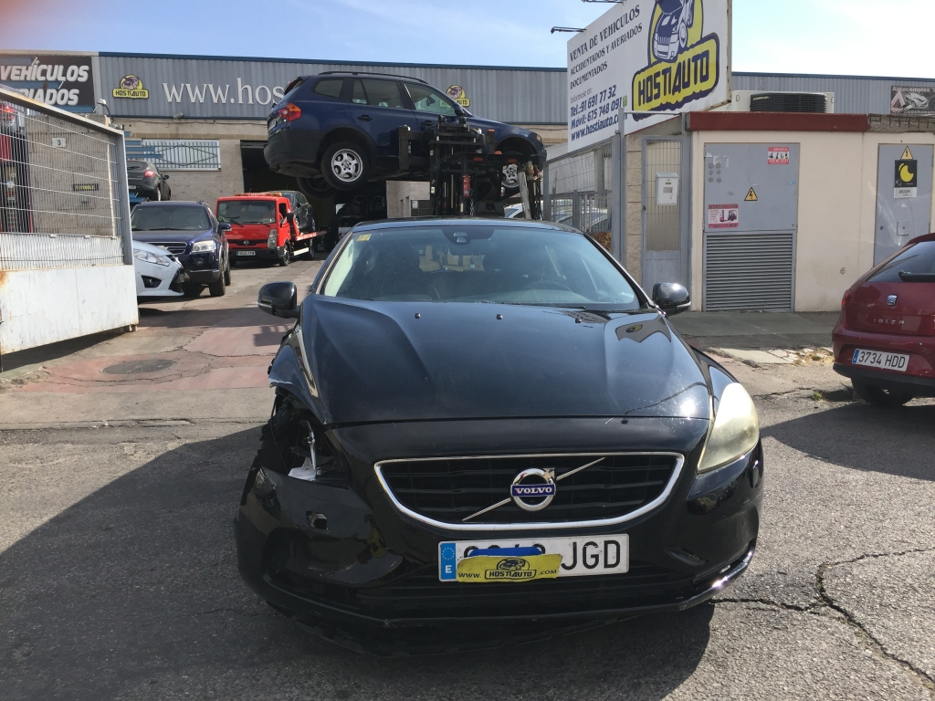 VOLVO V-40 2.0 INY 150CV