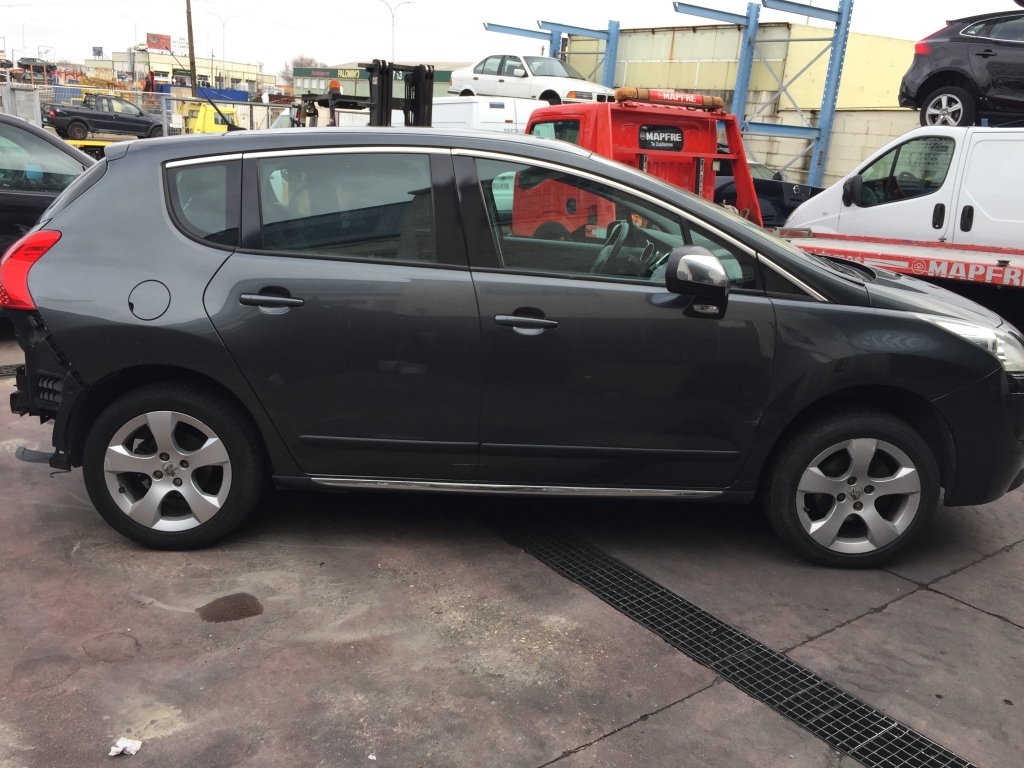 PEUGEOT 3008 1.6 HDI 110CV