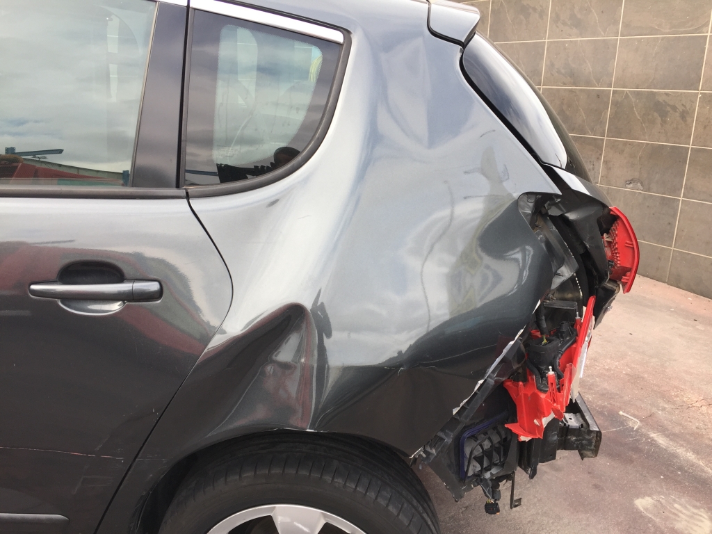 PEUGEOT 3008 1.6 HDI 110CV