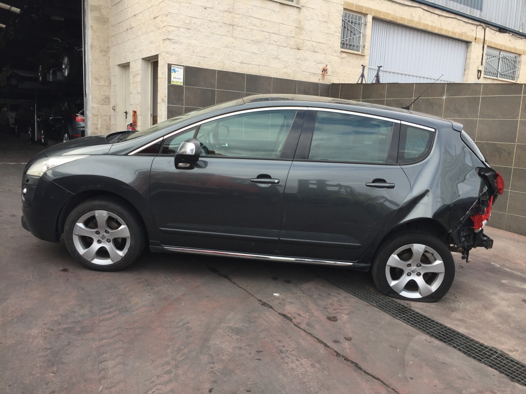 PEUGEOT 3008 1.6 HDI 110CV