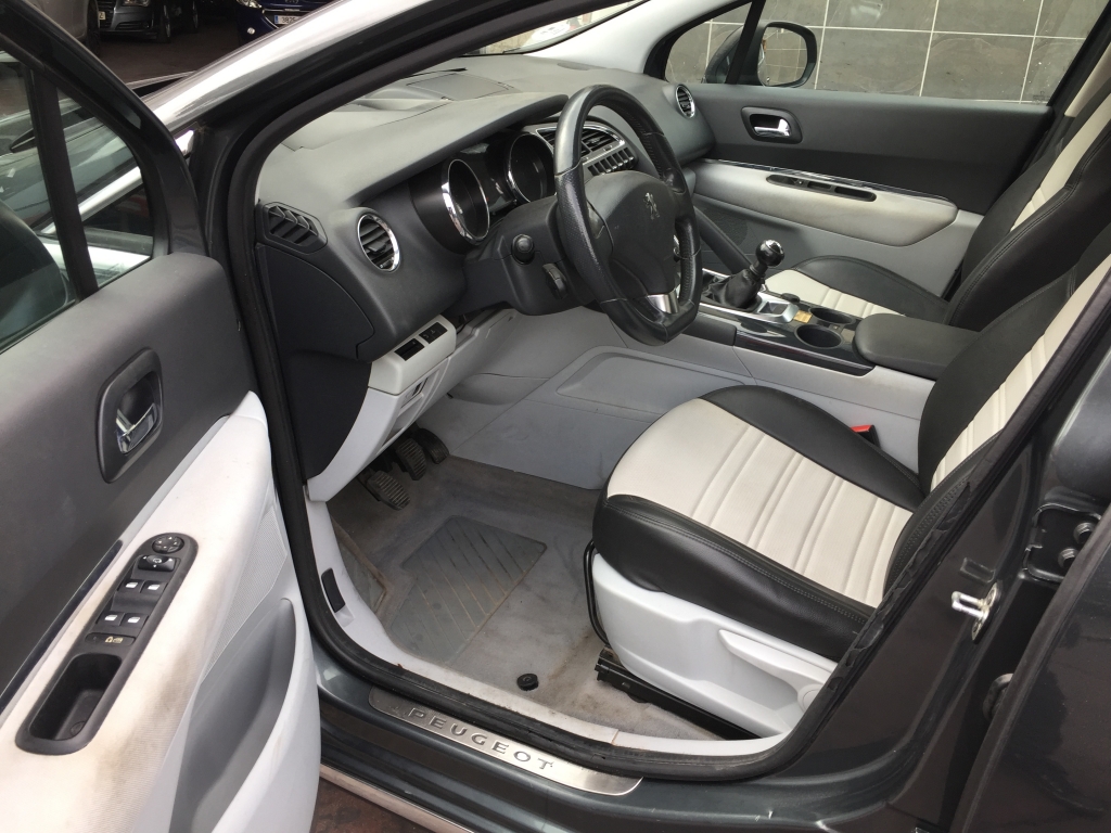 PEUGEOT 3008 1.6 HDI 110CV