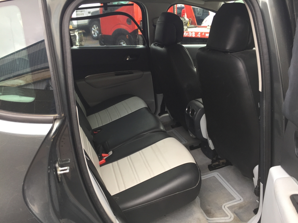 PEUGEOT 3008 1.6 HDI 110CV