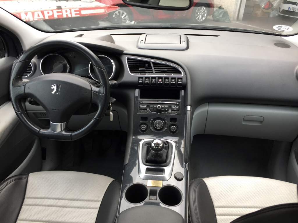 PEUGEOT 3008 1.6 HDI 110CV