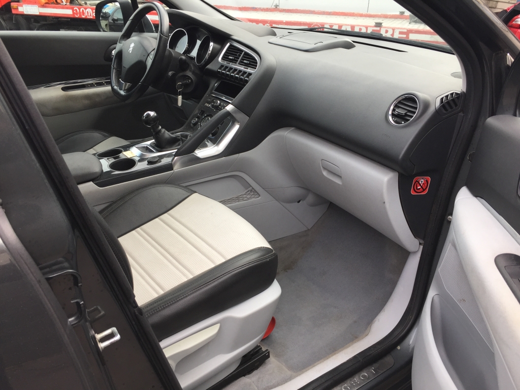 PEUGEOT 3008 1.6 HDI 110CV