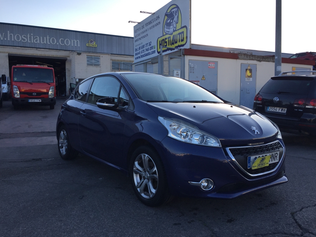 PEUGEOT 208 VTI 82CV