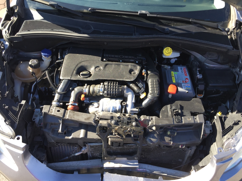 PEUGEOT 2008 1.6 HDI 100CV