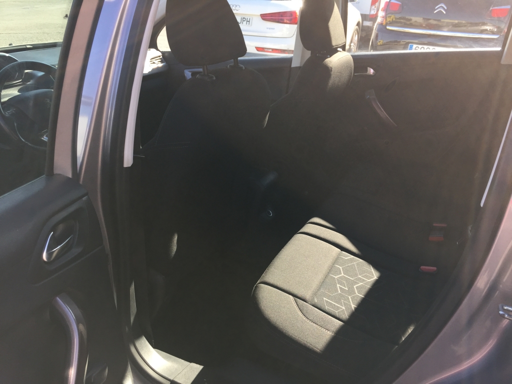 PEUGEOT 2008 1.6 HDI 100CV