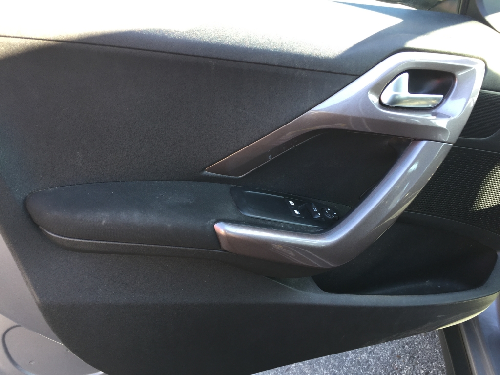 PEUGEOT 2008 1.6 HDI 100CV