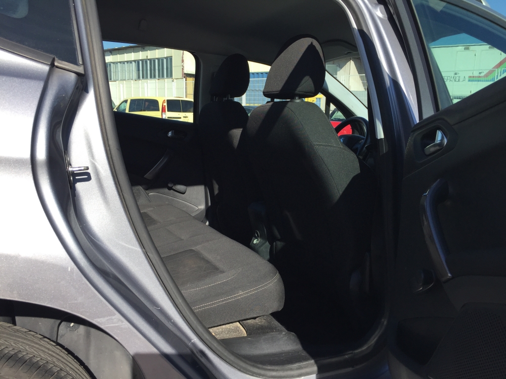 PEUGEOT 2008 1.6 HDI 100CV