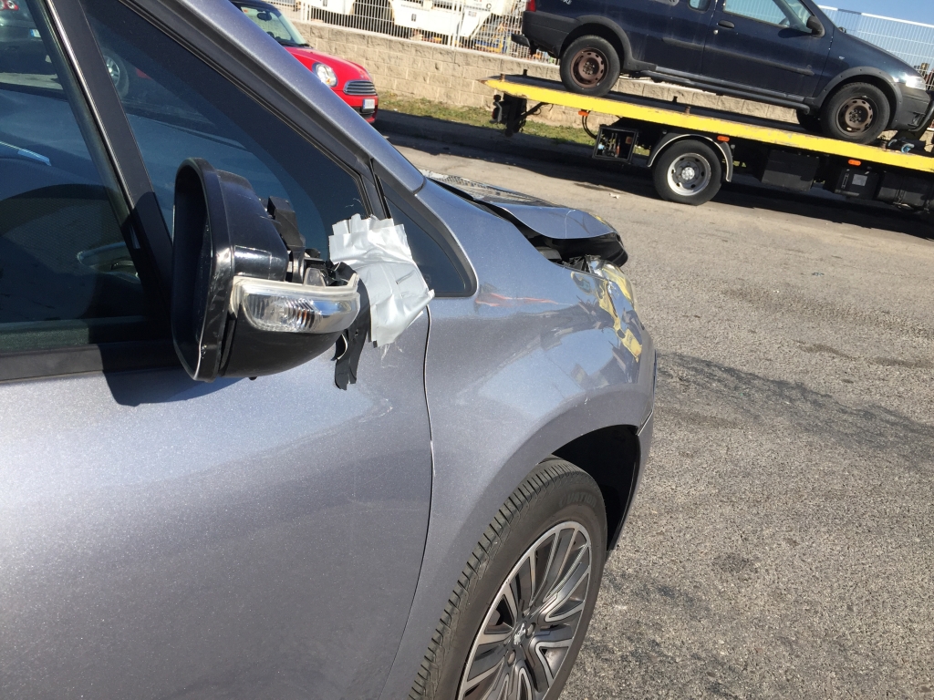 PEUGEOT 2008 1.6 HDI 100CV