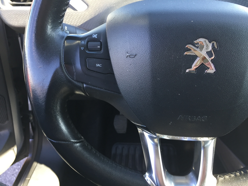 PEUGEOT 2008 1.6 HDI 100CV