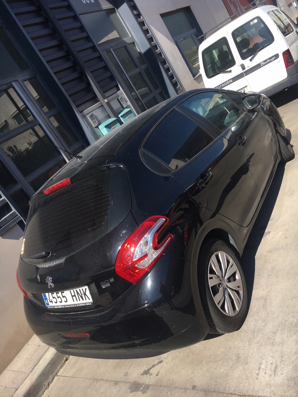 PEUGEOT 208 1.6 HDI 92CV