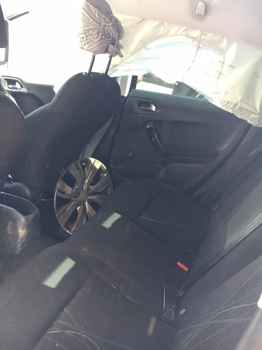 PEUGEOT 208 1.6 HDI 92CV