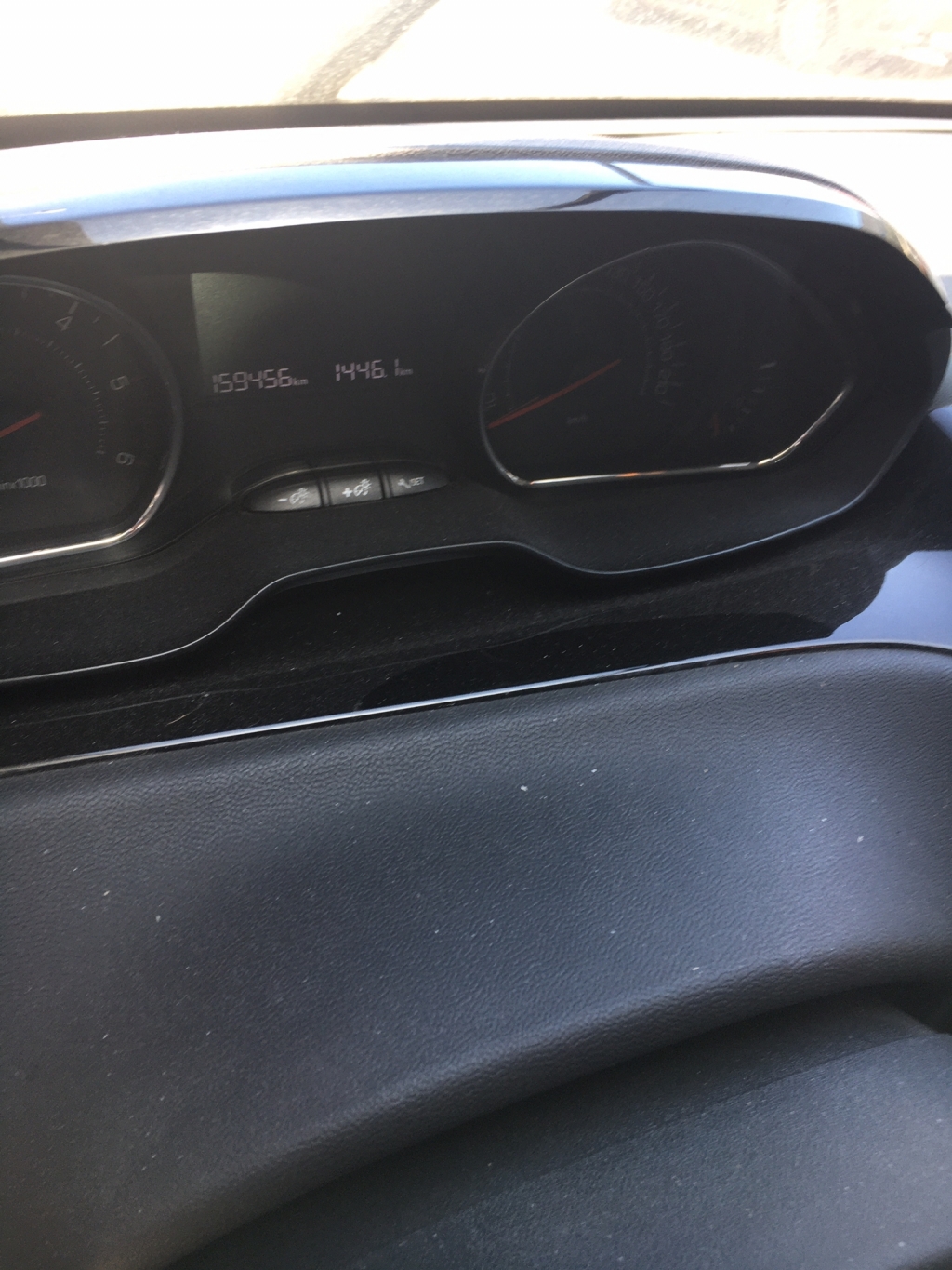 PEUGEOT 208 1.6 HDI 92CV