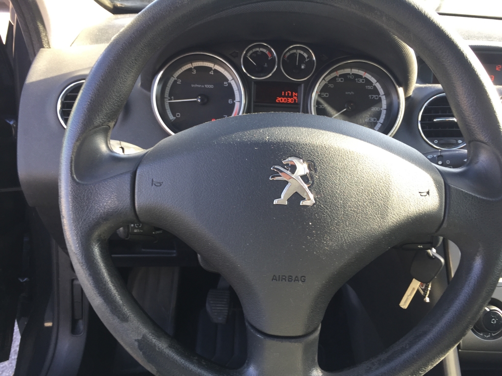 PEUGEOT 308 1.4 VTI 98CV