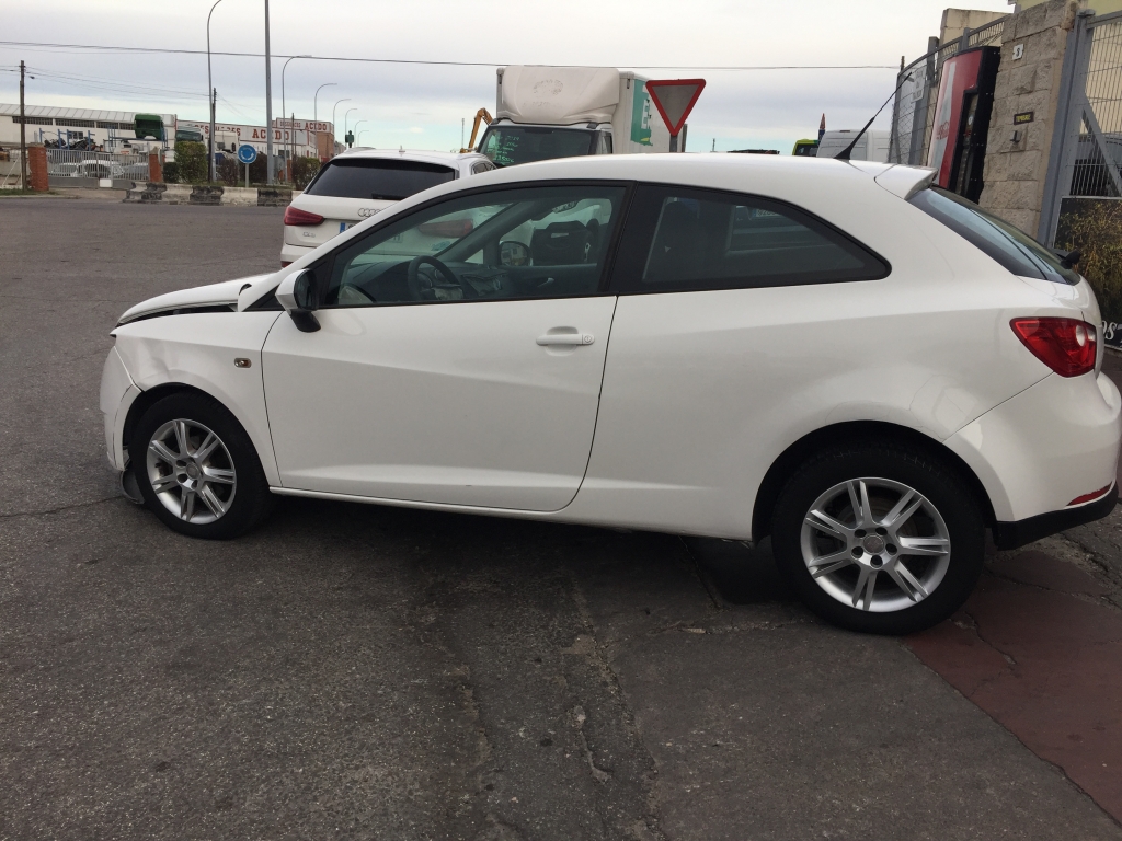 SEAT IBIZA 1.4 FSI 86CV