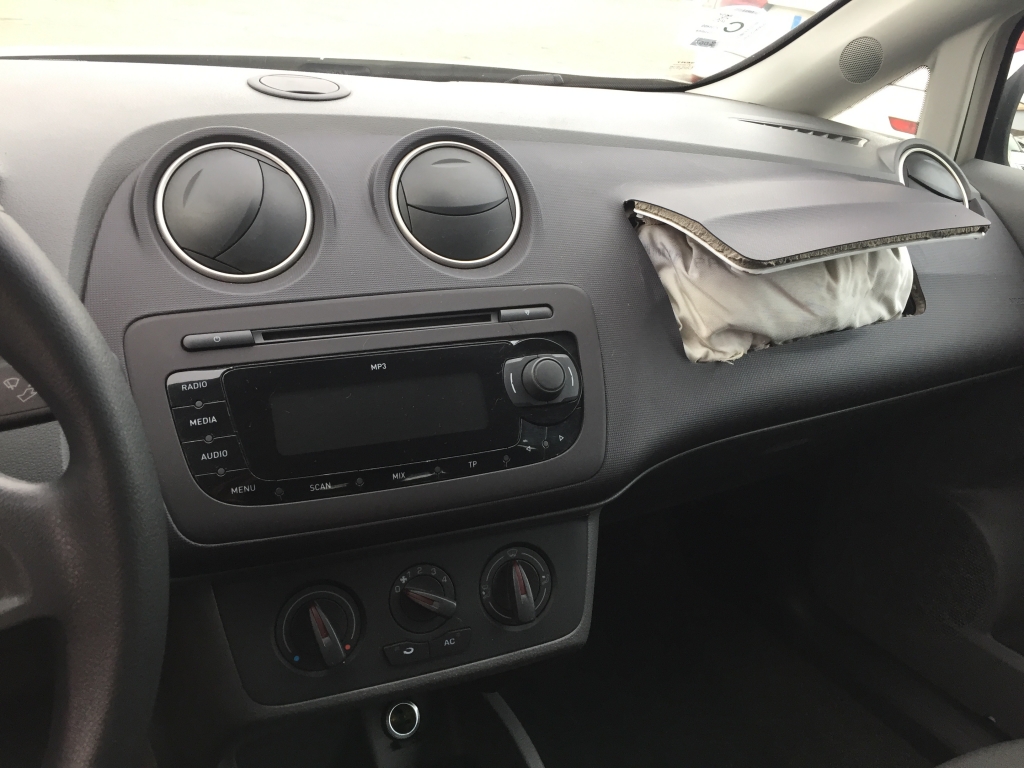 SEAT IBIZA 1.4 FSI 86CV