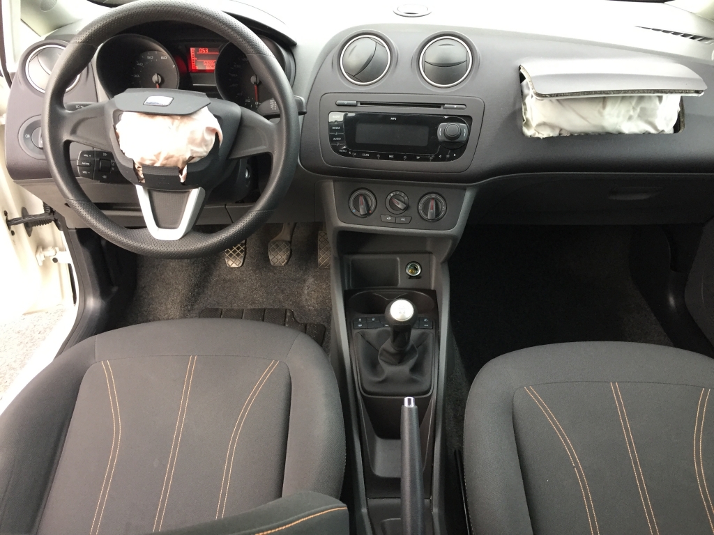 SEAT IBIZA 1.4 FSI 86CV