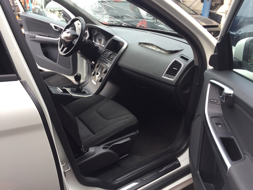 VOLVO XC-60 2.0 D 136CV