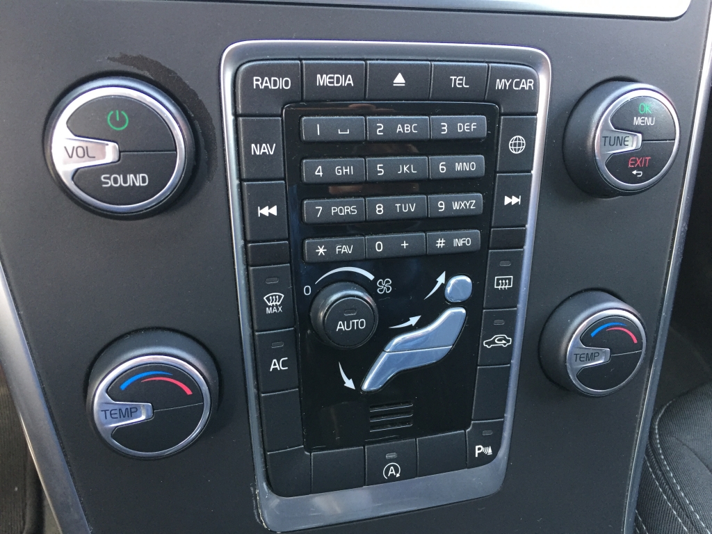 VOLVO XC-60 2.0 D 136CV