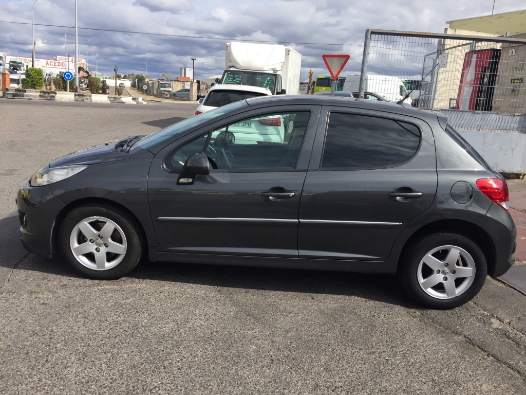 PEUGEOT 207 1.4 INY 95CV