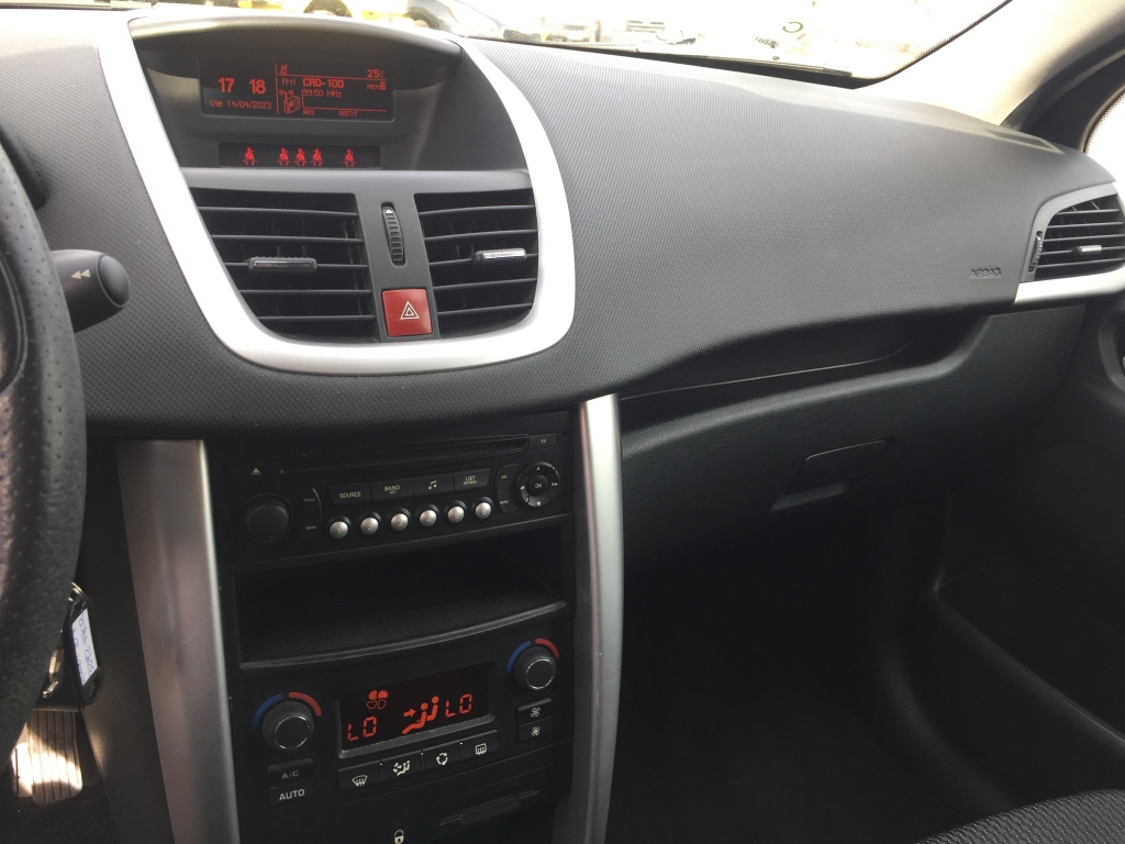 PEUGEOT 207 1.4 INY 95CV