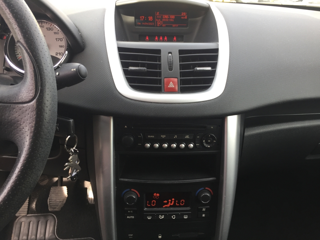 PEUGEOT 207 1.4 INY 95CV