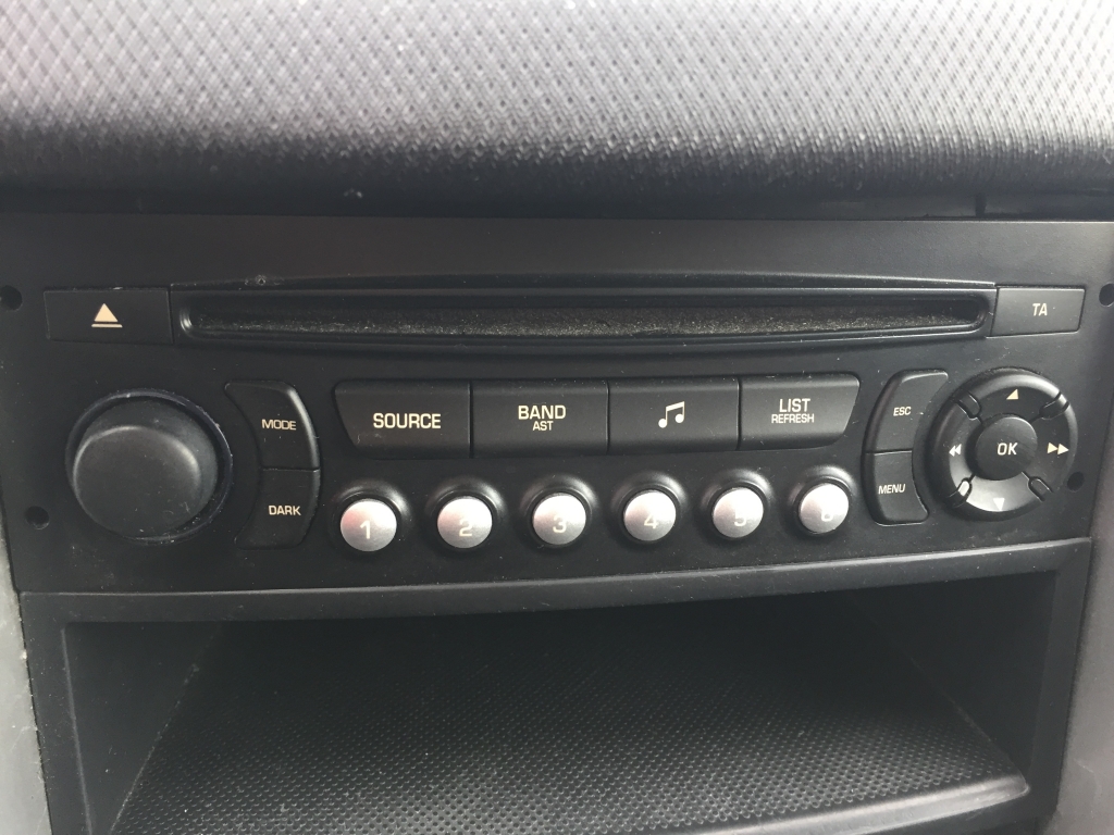 PEUGEOT 207 1.4 INY 95CV