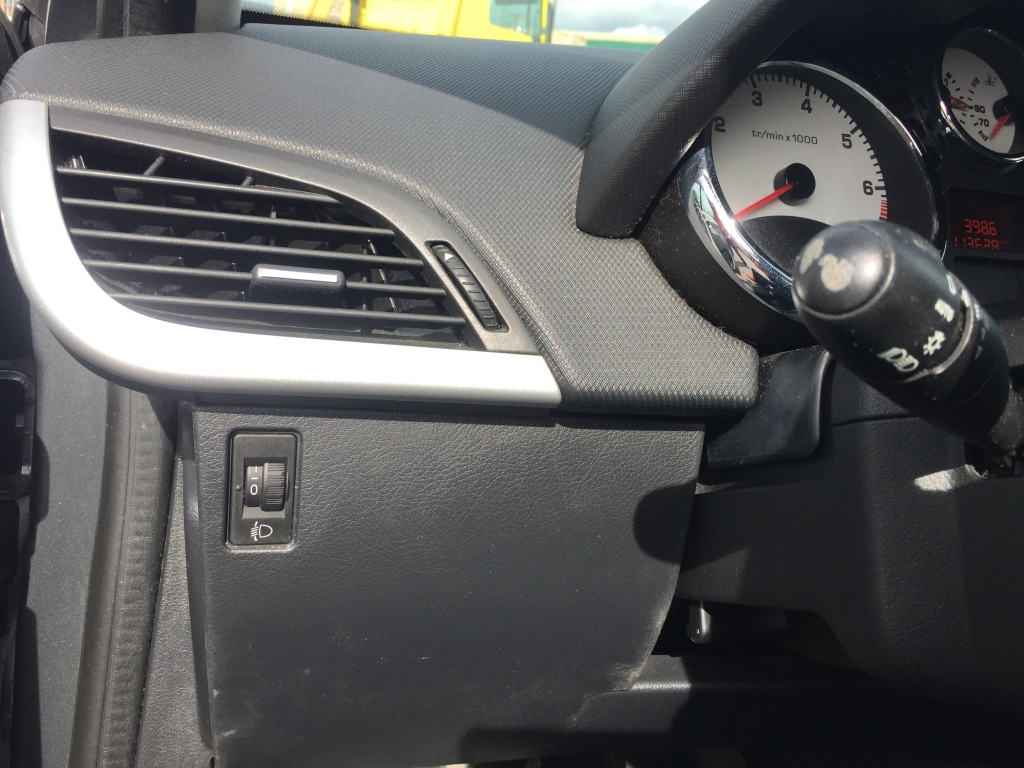 PEUGEOT 207 1.4 INY 95CV