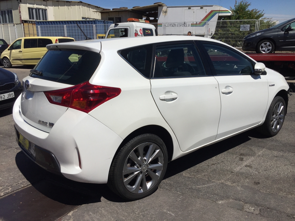 TOYOTA AURIS HYBRID 1.8 136CV