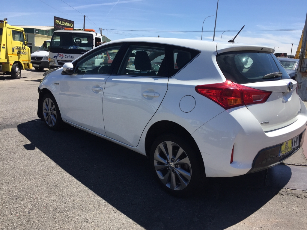 TOYOTA AURIS HYBRID 1.8 136CV