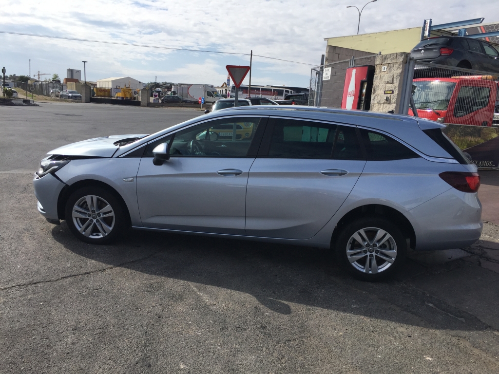 OPEL ASTRA SPORT TOURER 1.6 TDCI 136CV AUT