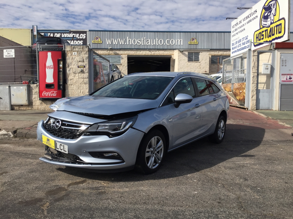 OPEL ASTRA SPORT TOURER 1.6 TDCI 136CV AUT OPEL ASTRA SPORT TOURER 1.6 TDCI 136CV AUT
