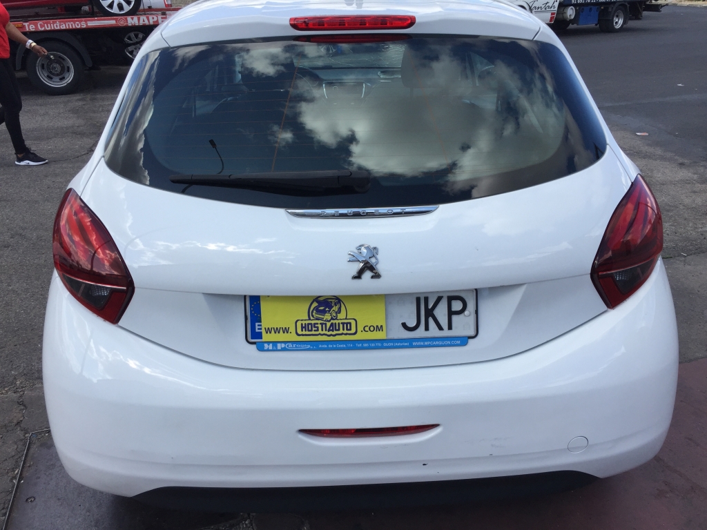 PEUGEOT 208 1.6 HDI 75CV