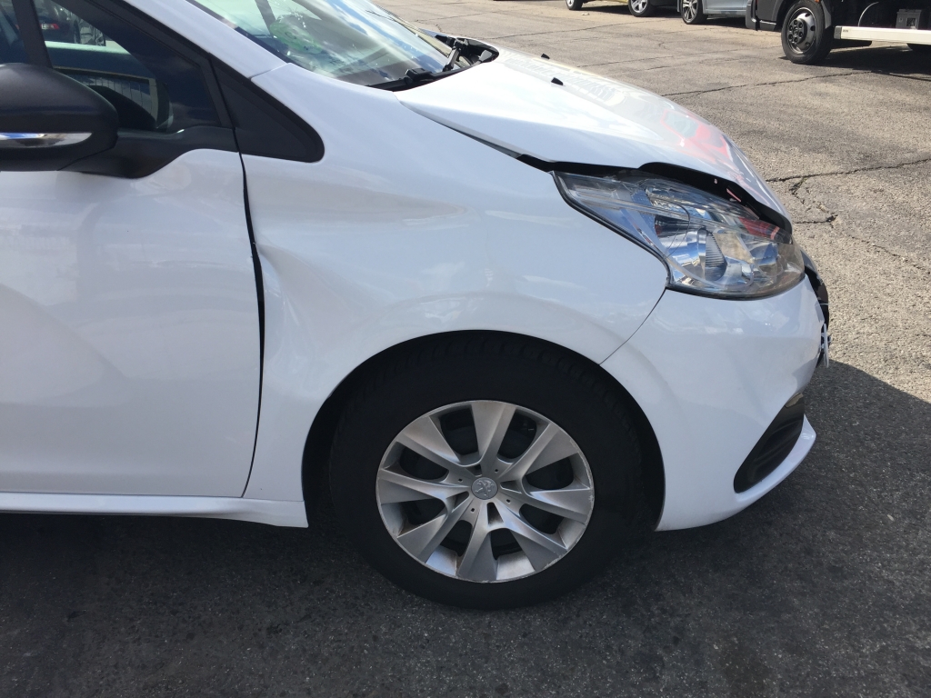 PEUGEOT 208 1.6 HDI 75CV